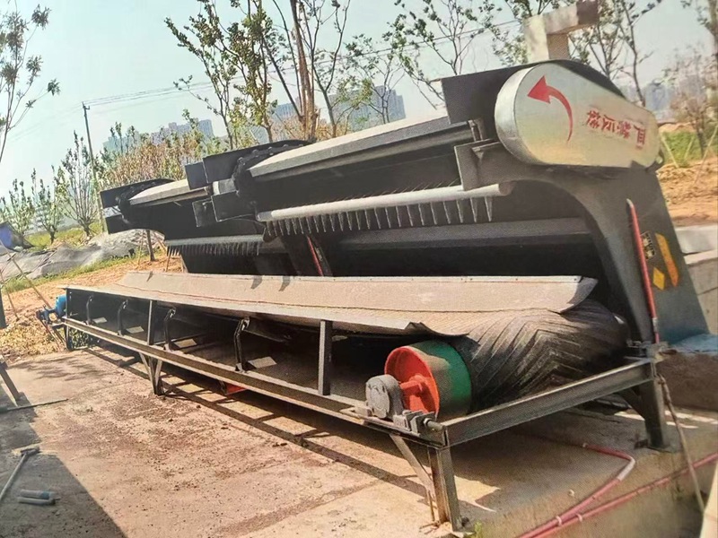 Mechanical Bar Screen with Chevron Belt Conveyor